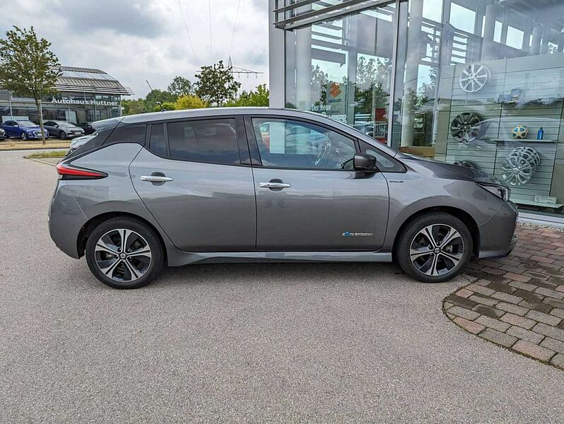 Nissan Leaf 39 kWh N-Connecta Winterpaket LED